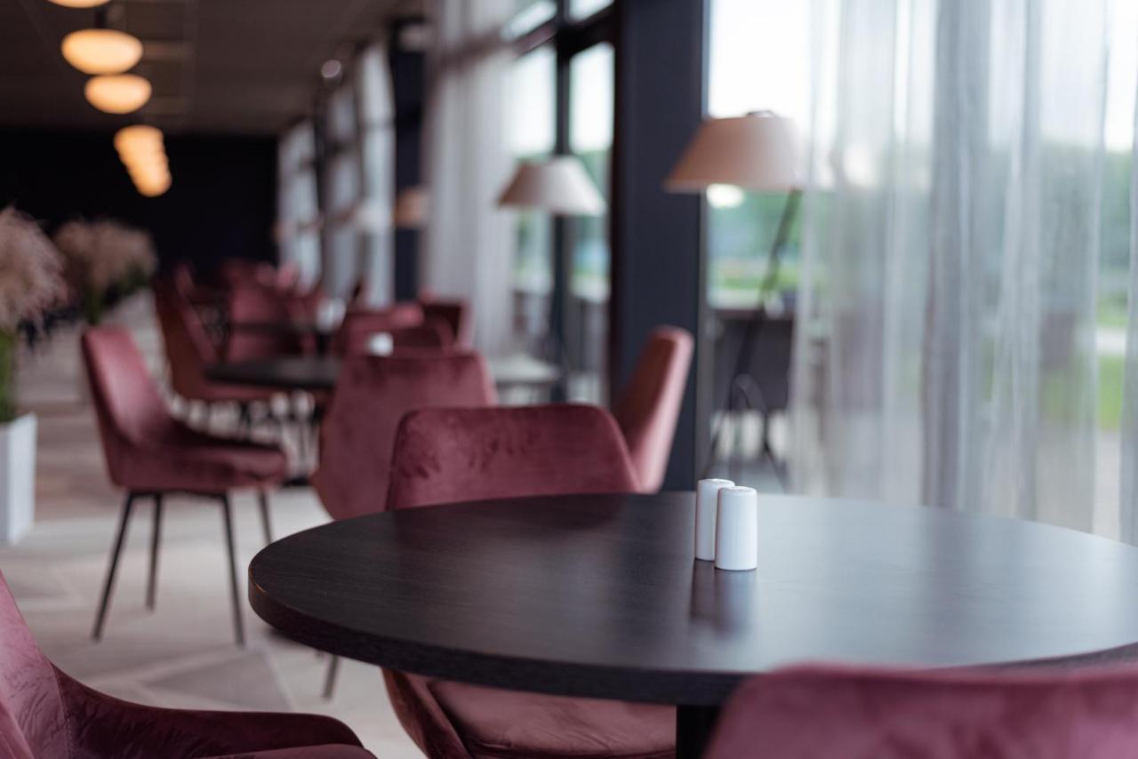 Meri Seaside Hotel & Spa Курессааре Екстер'єр фото