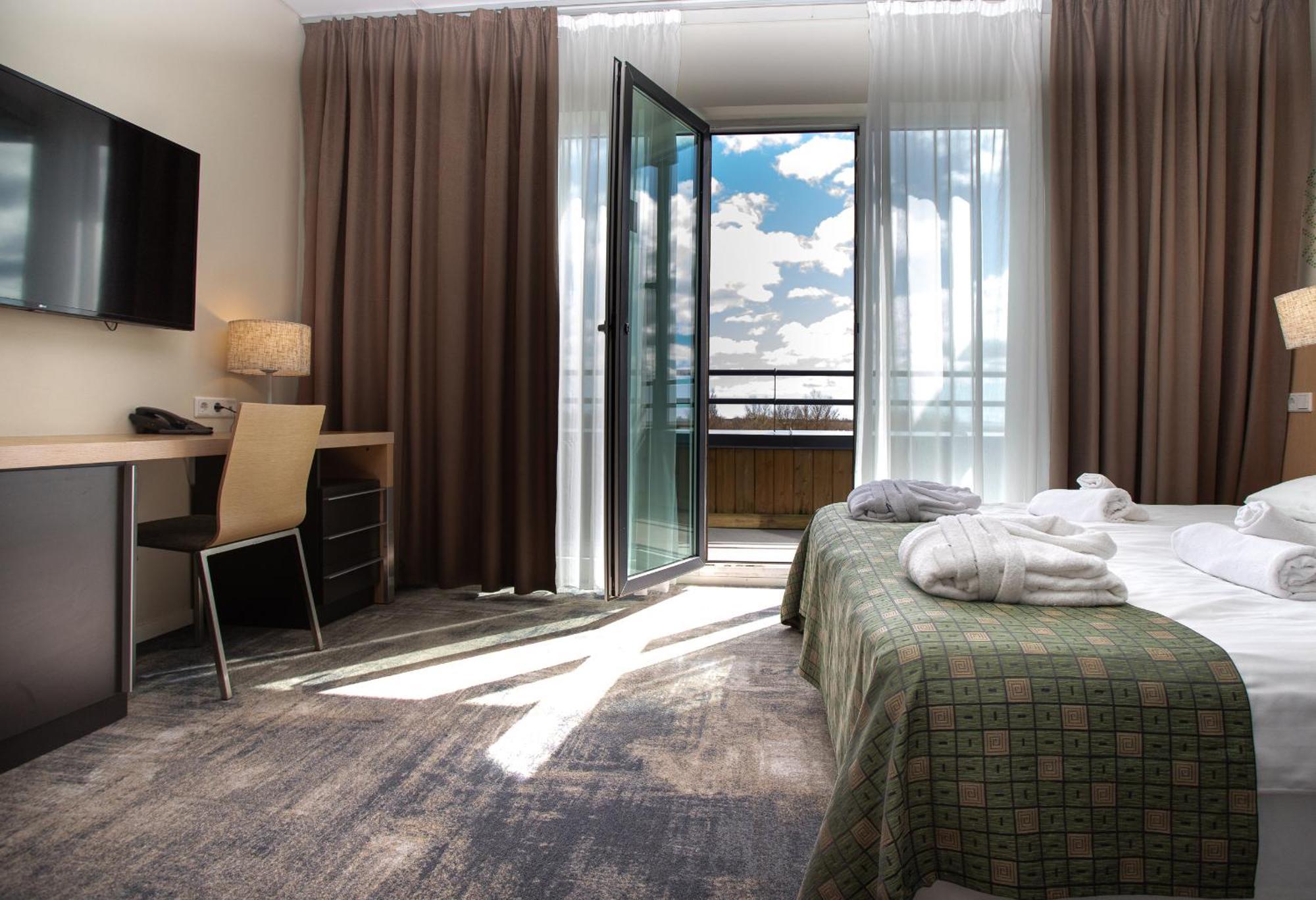 Meri Seaside Hotel & Spa Курессааре Екстер'єр фото