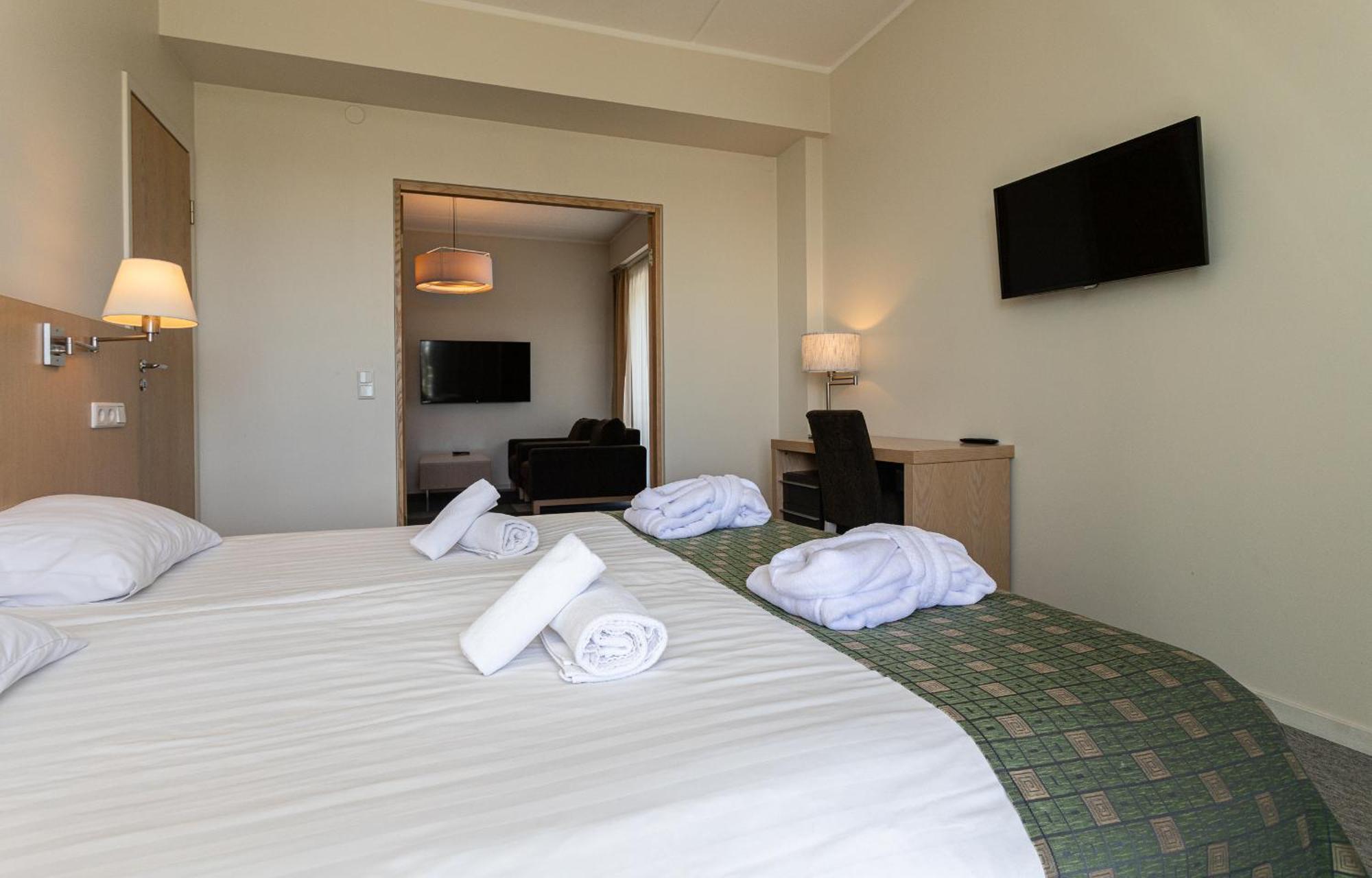 Meri Seaside Hotel & Spa Курессааре Екстер'єр фото