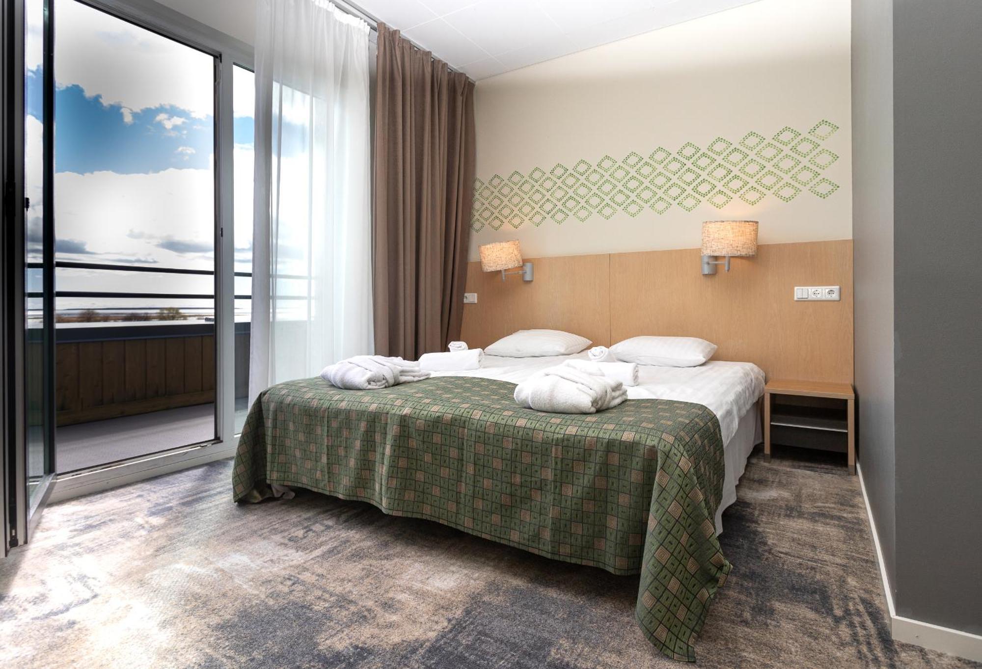 Meri Seaside Hotel & Spa Курессааре Екстер'єр фото